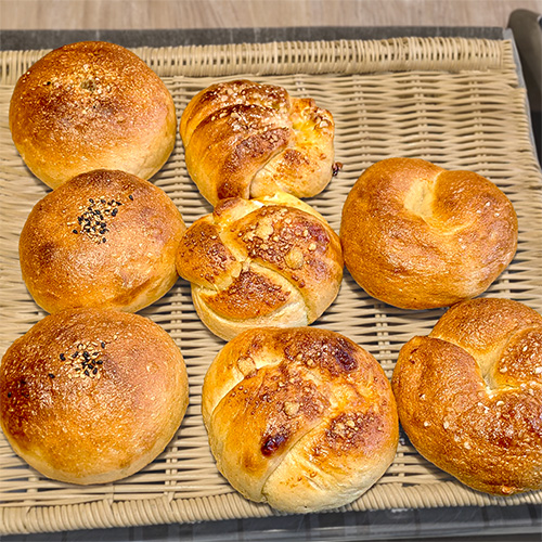 粒あんクリームチーズベーグル/トマトとベーコンのチーズメルトベーグル/塩バターベーグル