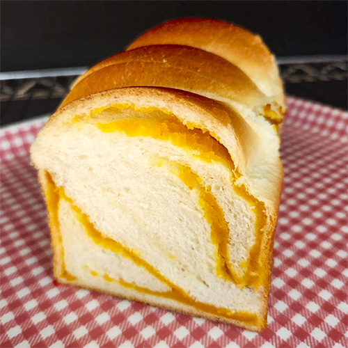 あん食パン　瀬戸内レモン餡　　279円
